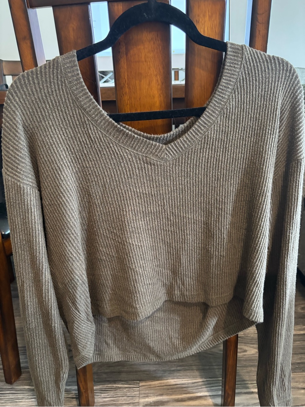 Women’s V-Neck Ribbed Pullover Sweater - Olive Green